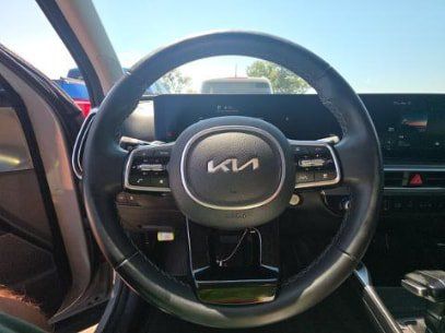 Used 2025 Kia Sorento EX w/ Panoramic Sunroof Package FWD image 13