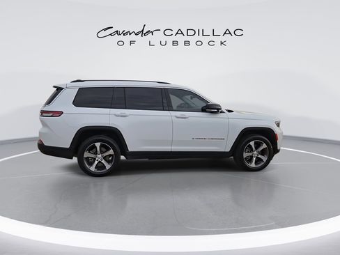 Used 2023 Jeep Grand Cherokee L Limited image 9