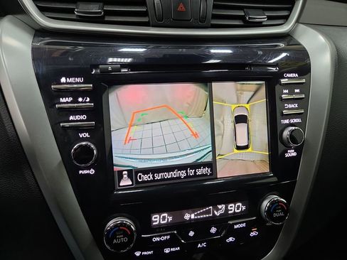 Used 2020 Nissan Murano SL w/ Moonroof Package AWD/4WD image 16
