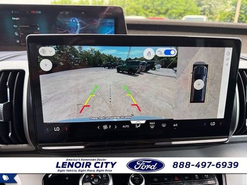 Used 2025 Ford Expedition Active RWD image 24
