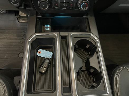 Used 2018 Ford F150 XLT w/ Equipment Group 302A Luxury AWD/4WD image 18