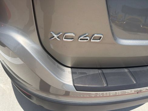 Used 2013 Volvo XC60 T6 AWD/4WD image 8
