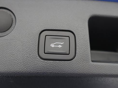 Used 2025 Chevrolet Equinox RS w/ Safety and Technology Package AWD/4WD image 35