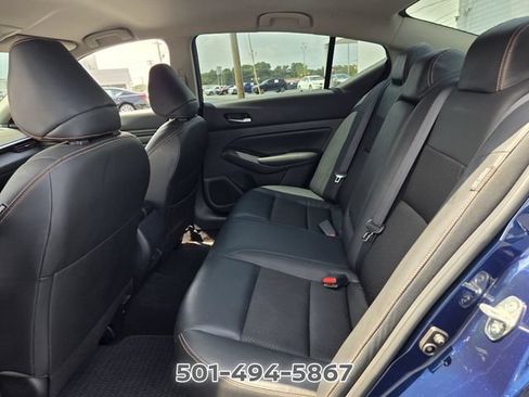 Used 2022 Nissan Altima 2.5 SR FWD image 11