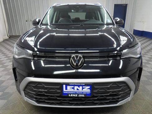 Used 2025 Volkswagen Taos SE image 41