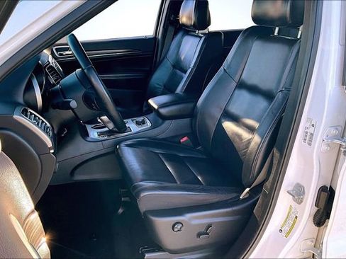 Used 2019 Jeep Grand Cherokee Limited image 20