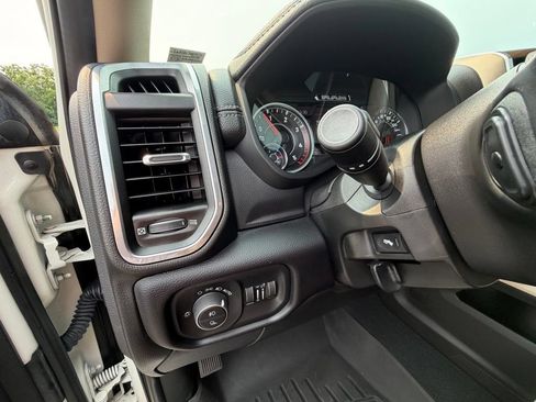 Used 2022 RAM 2500 Laramie AWD/4WD image 4