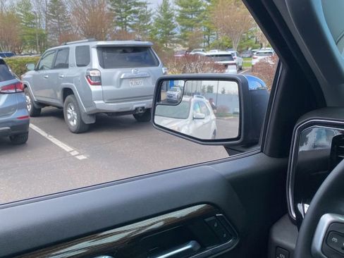 Used 2023 Chevrolet Silverado 1500 LT w/ Z71 Off-Road Package image 38