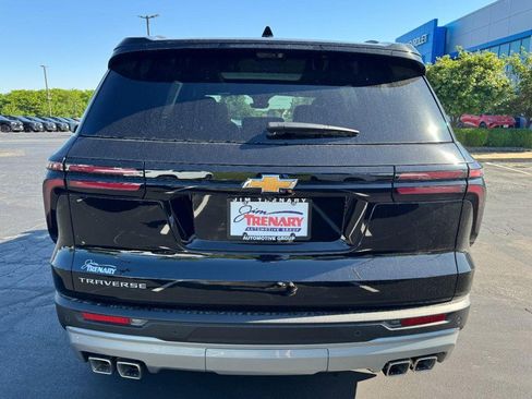 New 2026 Chevrolet Traverse LT w/ Sun and Wheel Package FWD image 4