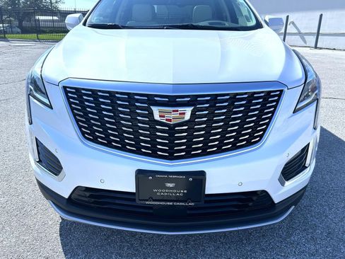 Certified 2025 Cadillac XT5 Premium Luxury w/ Technology Package AWD/4WD image 9