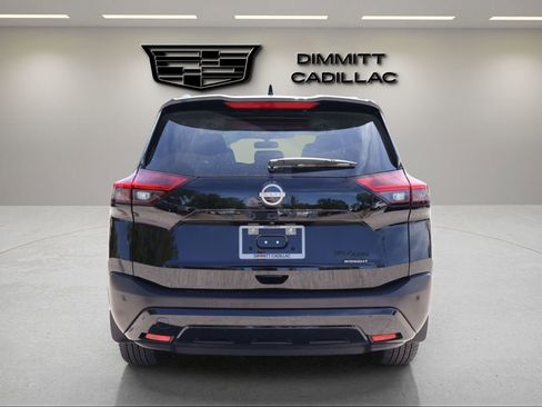 Used 2023 Nissan Rogue SV w/ SV Premium B Package image 5