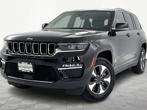 Used 2022 Jeep Grand Cherokee Limited 4xe w/ Luxury Tech Group II image 3
