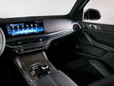 Used 2026 BMW X7 xDrive40i w/ M Sport Package AWD/4WD image 20