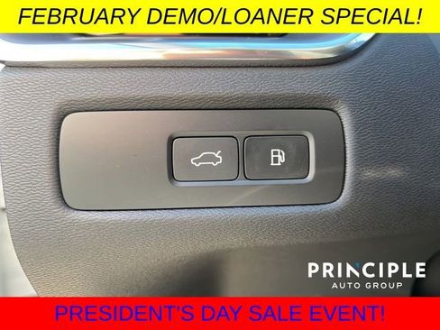 New 2025 Volvo XC60 T8 Core w/ Protection Package Premier image 19