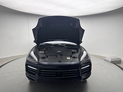 Certified 2021 Porsche Cayenne AWD/4WD image 17