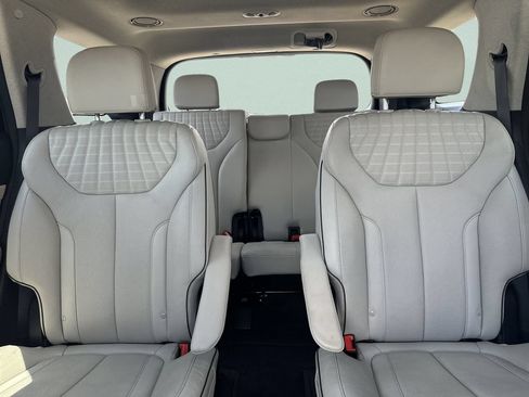 Used 2024 Hyundai Palisade Limited AWD/4WD image 11