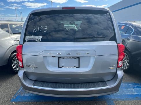 Used 2019 Dodge Grand Caravan SXT FWD image 5