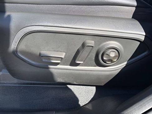 Used 2022 Jeep Grand Cherokee Overland AWD/4WD image 13