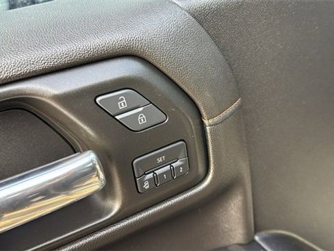 Used 2019 GMC Sierra 1500 AT4 w/ AT4 Premium Package image 11