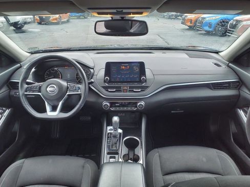 Used 2020 Nissan Altima 2.5 SV image 10