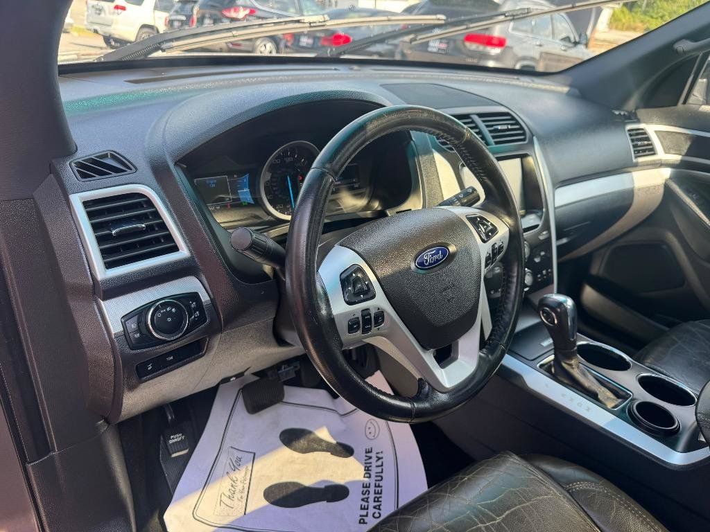 Used 2013 Ford Explorer XLT FWD image 13