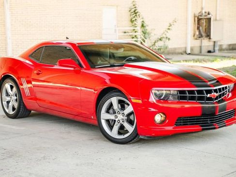 Used 2010 Chevrolet Camaro SS w/ RS Package image 32