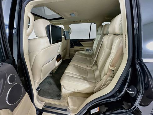 Used 2016 Lexus LX 570 4WD w/ Luxury Package image 26