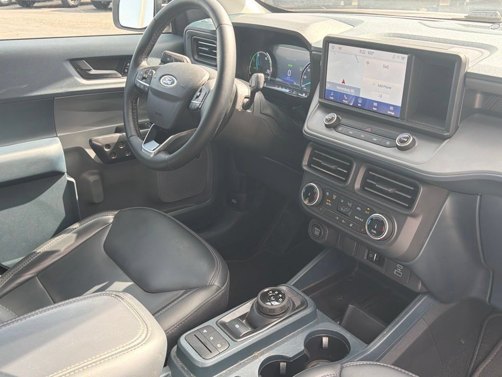 Used 2024 Ford Maverick Lariat w/ Black Appearance Package FWD image 17