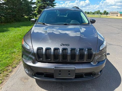 Used 2016 Jeep Cherokee Latitude w/ Comfort/Convenience Group AWD/4WD image 5