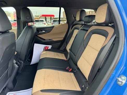 Used 2025 Chevrolet Equinox ACTIV w/ Safety and Technology Package AWD/4WD image 11