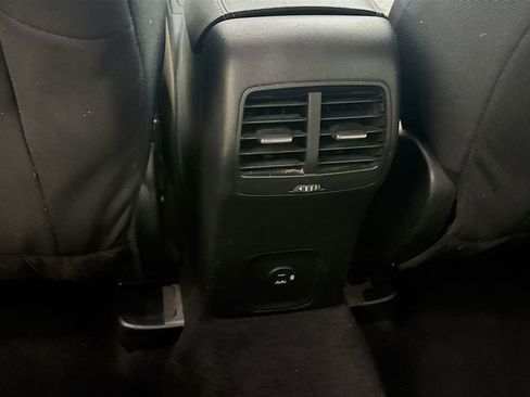 Used 2020 Ford Escape SE FWD image 28
