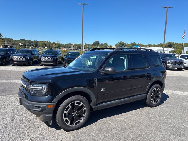 Used 2022 Ford Bronco Sport Outer Banks w/ Tech Package AWD/4WD image 3