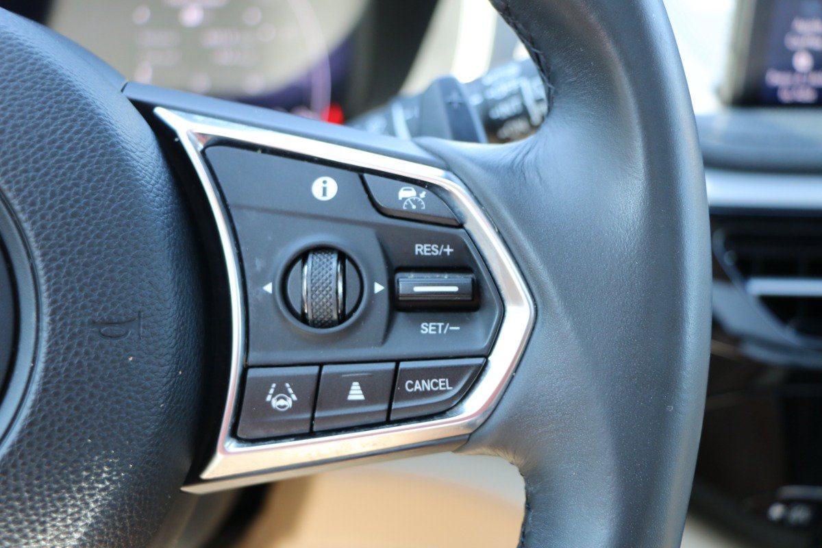 Used 2025 Acura MDX FWD image 21