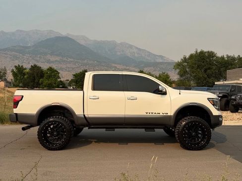 Used 2021 Nissan Titan Platinum Reserve w/ Moonroof Package AWD/4WD image 7