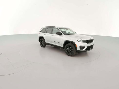 New 2025 Jeep Grand Cherokee Limited w/ Black Appearance Package image 16