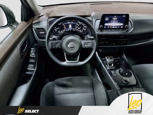 Used 2023 Nissan Rogue S AWD/4WD image 23