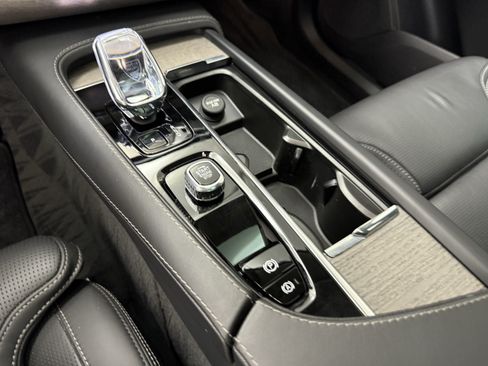 Certified 2023 Volvo XC90 B6 Ultimate w/ Protection Package Premier AWD/4WD image 21