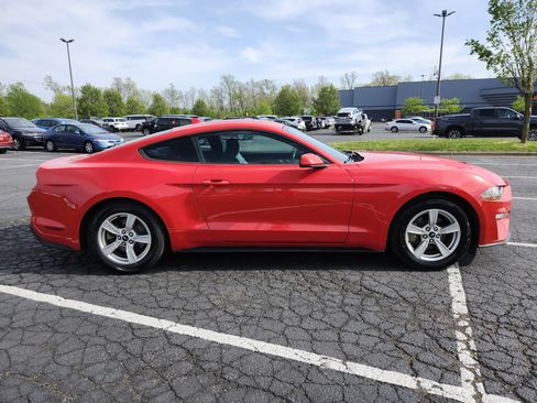 Used 2020 Ford Mustang Coupe RWD image 17