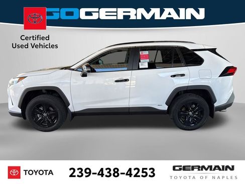 Used 2025 Toyota RAV4 XLE w/ Convenience Package image 3