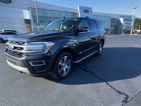 Certified 2023 Ford Expedition Limited AWD/4WD image 4