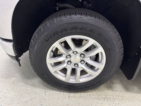 Used 2019 Chevrolet Silverado 1500 LT w/ All-Star Edition AWD/4WD image 12