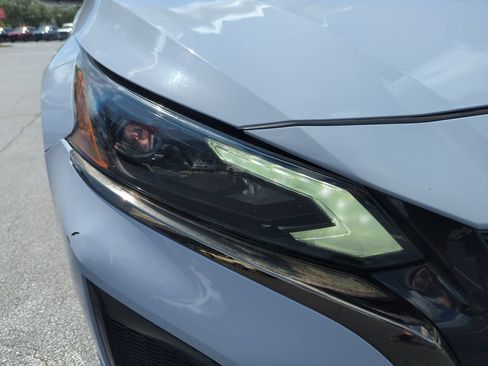 Certified 2024 Nissan Altima 2.5 SR FWD image 17