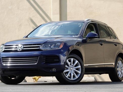 Used 2012 Volkswagen Touareg Sport AWD/4WD image 76