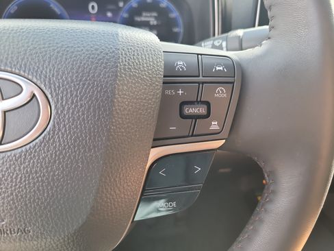 Used 2026 Toyota Camry XLE FWD image 29