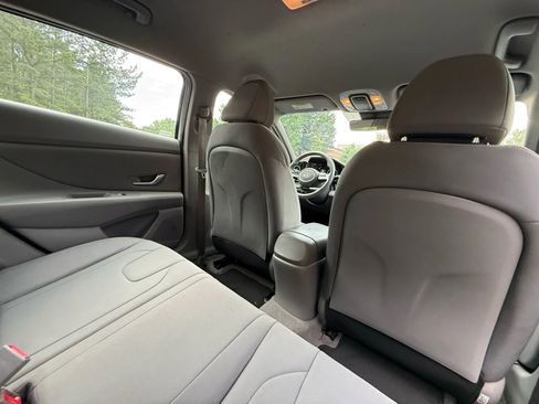 Used 2021 Hyundai Elantra SEL w/ Convenience Package image 30