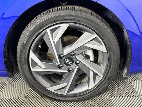 Used 2025 Hyundai Elantra SEL image 31