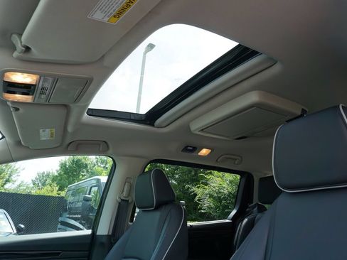 Used 2026 Honda Odyssey Touring image 12