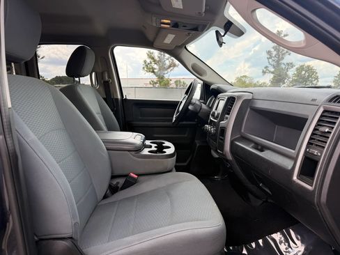 Used 2017 RAM 1500 Express AWD/4WD image 18