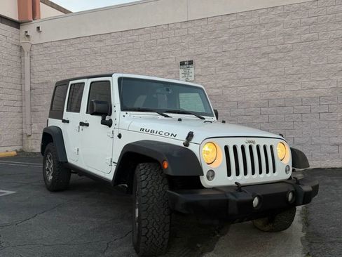 Used 2016 Jeep Wrangler Unlimited Rubicon w/ Max Tow Package AWD/4WD image 2