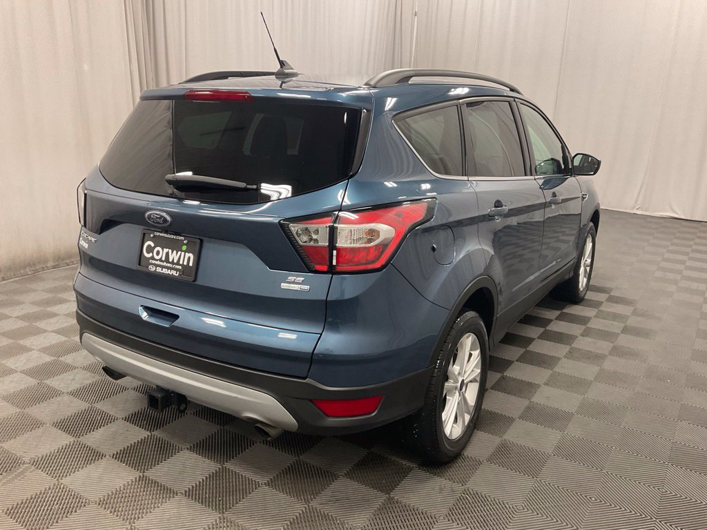Used 2018 Ford Escape SE w/ SE Sync 3 Package AWD/4WD image 12
